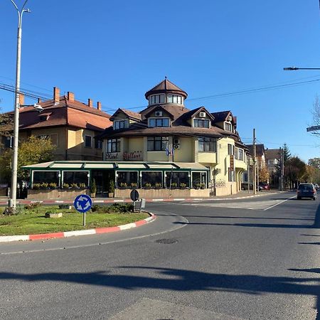 Hotel Gallant Сибиу Экстерьер фото