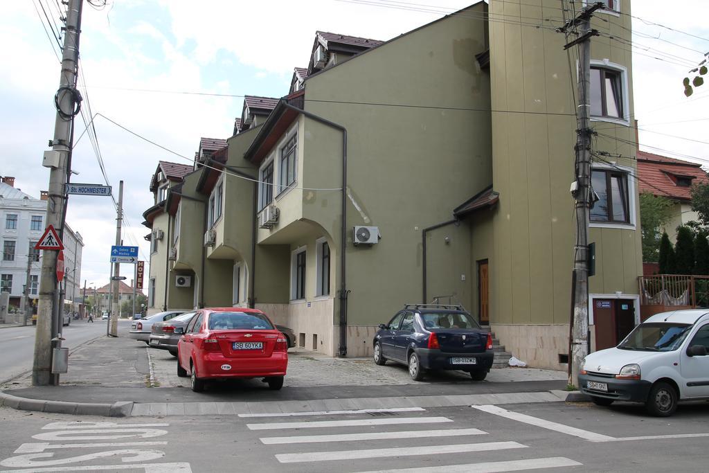Hotel Gallant Сибиу Экстерьер фото