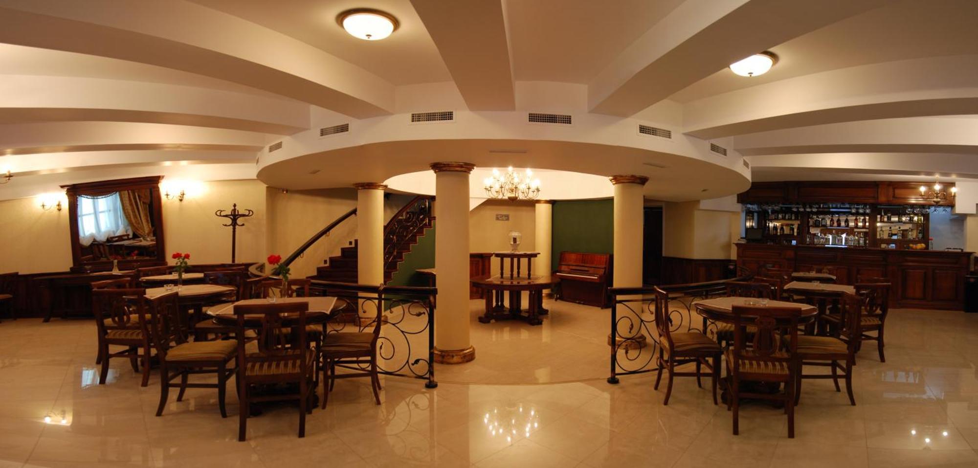 Hotel Gallant Сибиу Экстерьер фото