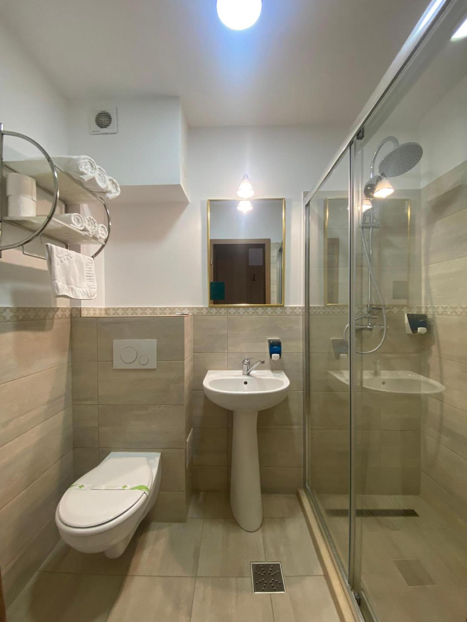Hotel Gallant Сибиу Экстерьер фото
