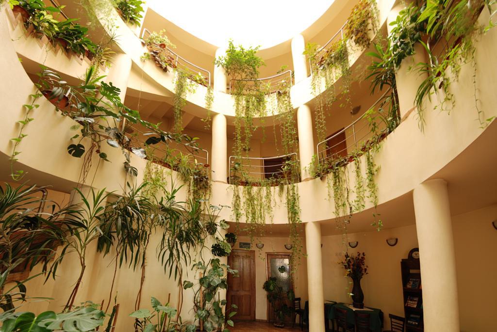 Hotel Gallant Сибиу Экстерьер фото
