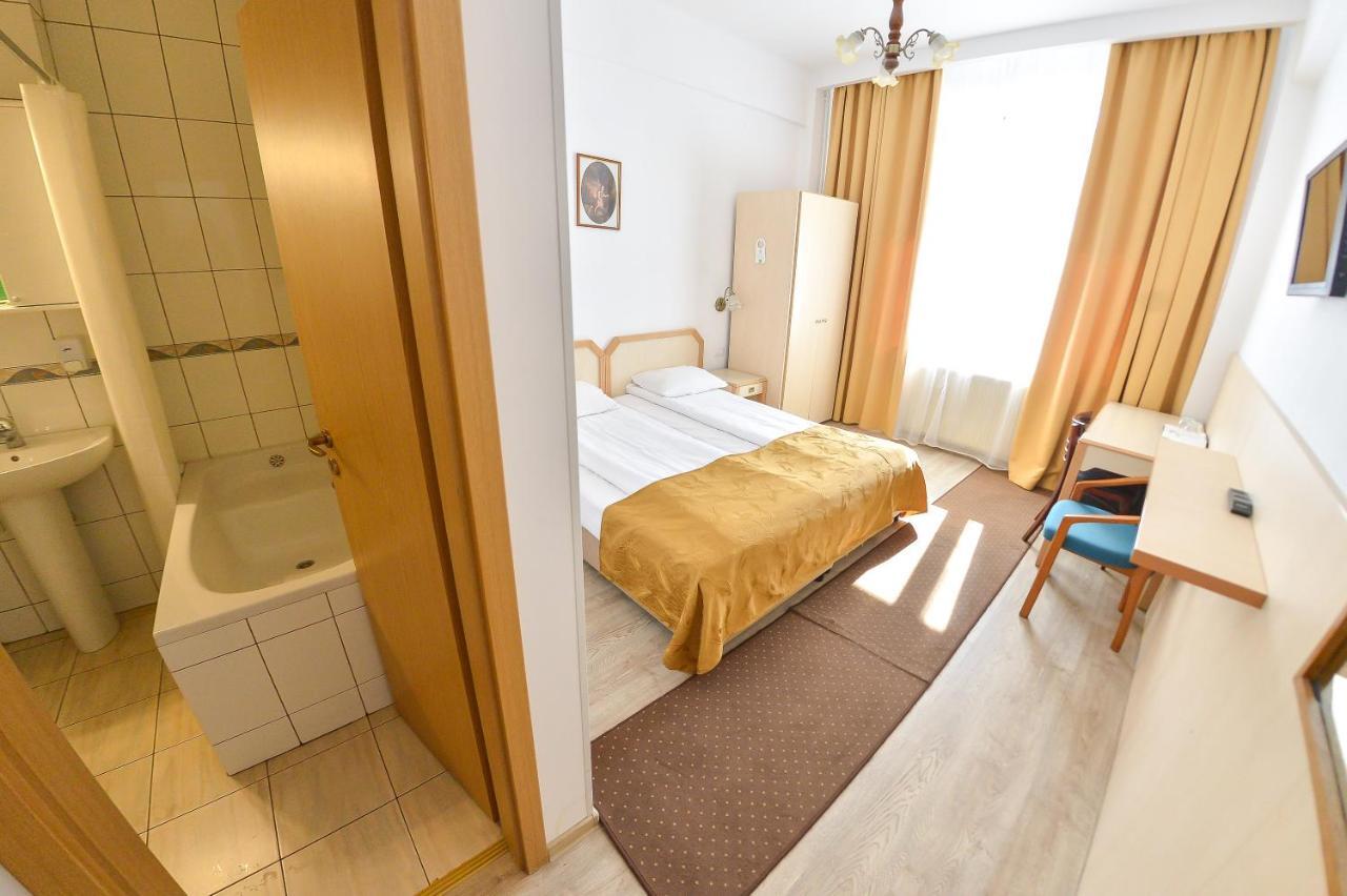 Hotel Gallant Сибиу Экстерьер фото