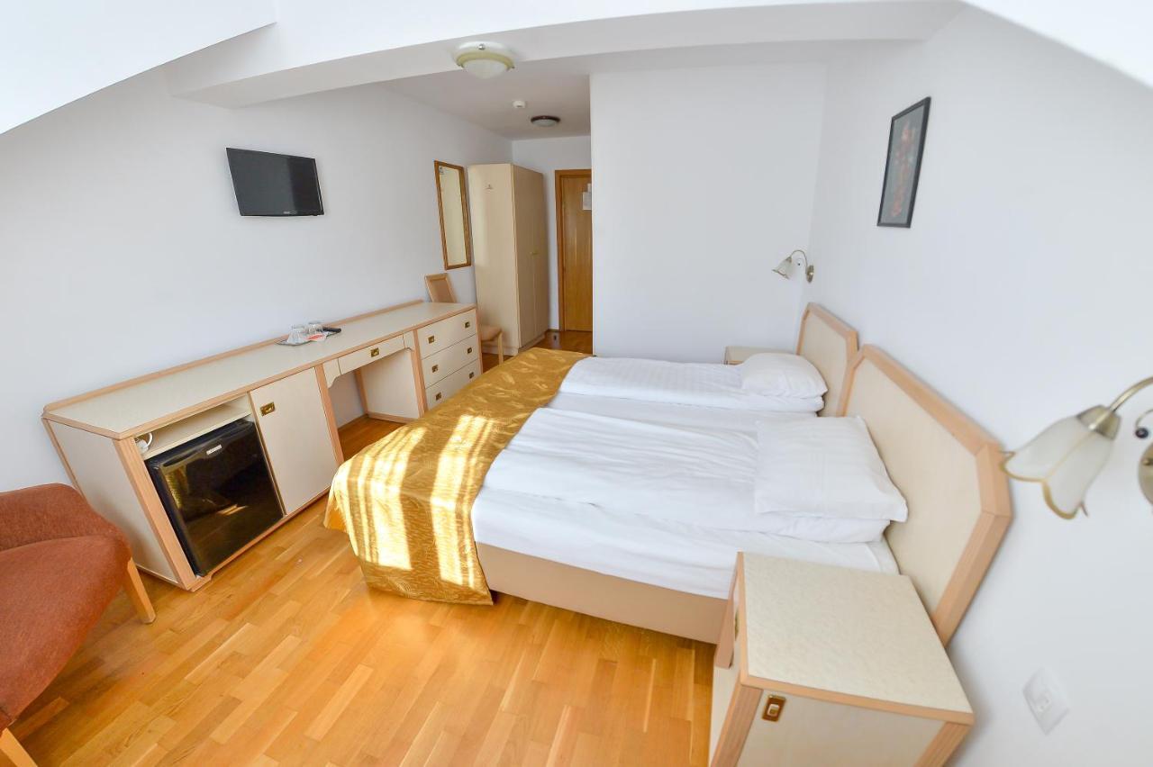 Hotel Gallant Сибиу Экстерьер фото